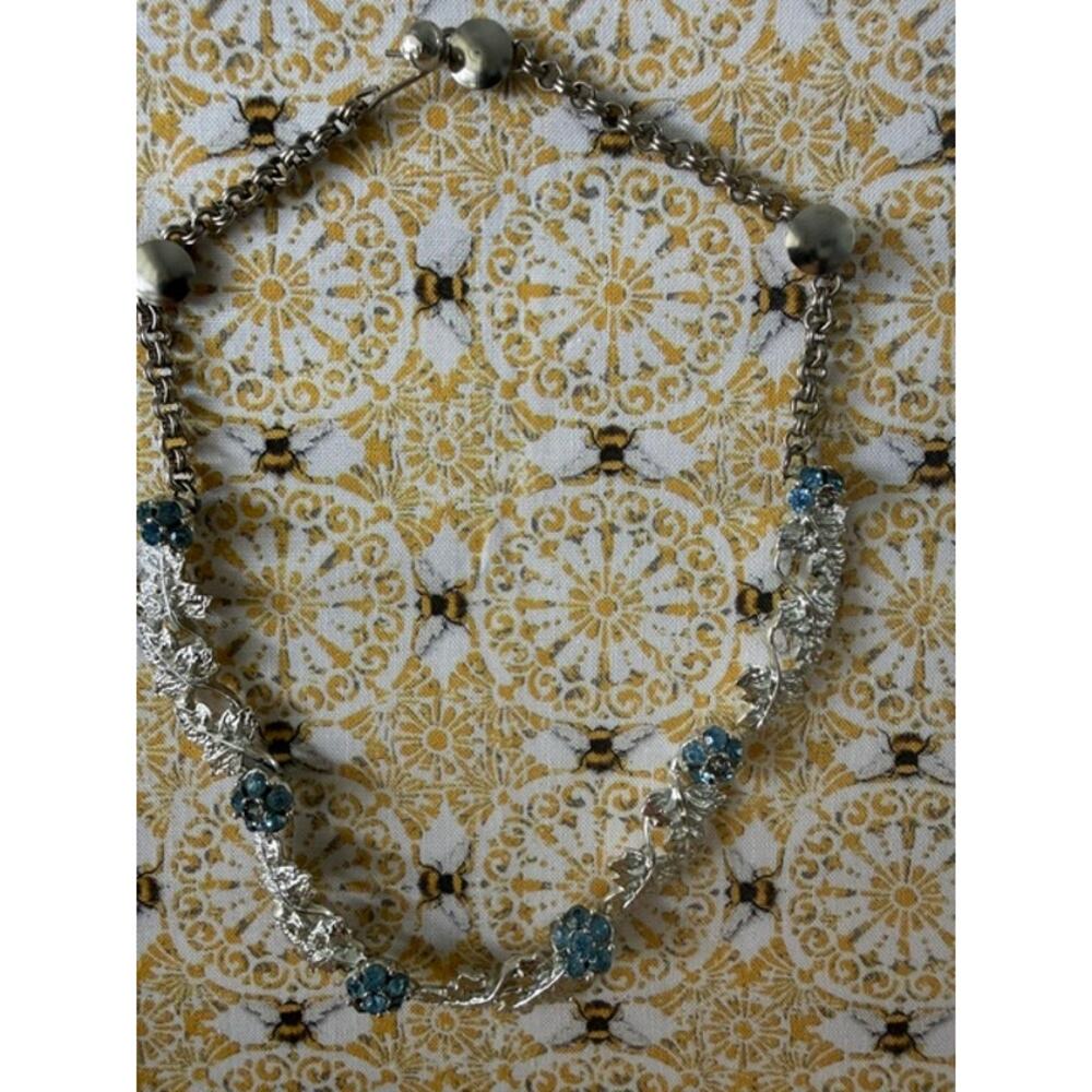 VINTAGE SILVER-TONE NECKLACE WITH BLUE STONES